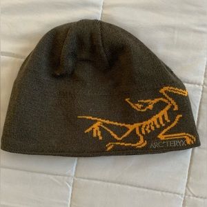 Arcteryx fleece rimmed hat